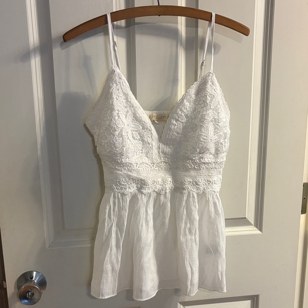 Size Medium Rebellion Again White Lace Top